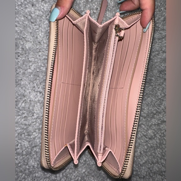 Kate Spade Large Rose Gold Glitter Zip Around Wallet - Picture 3 of 3